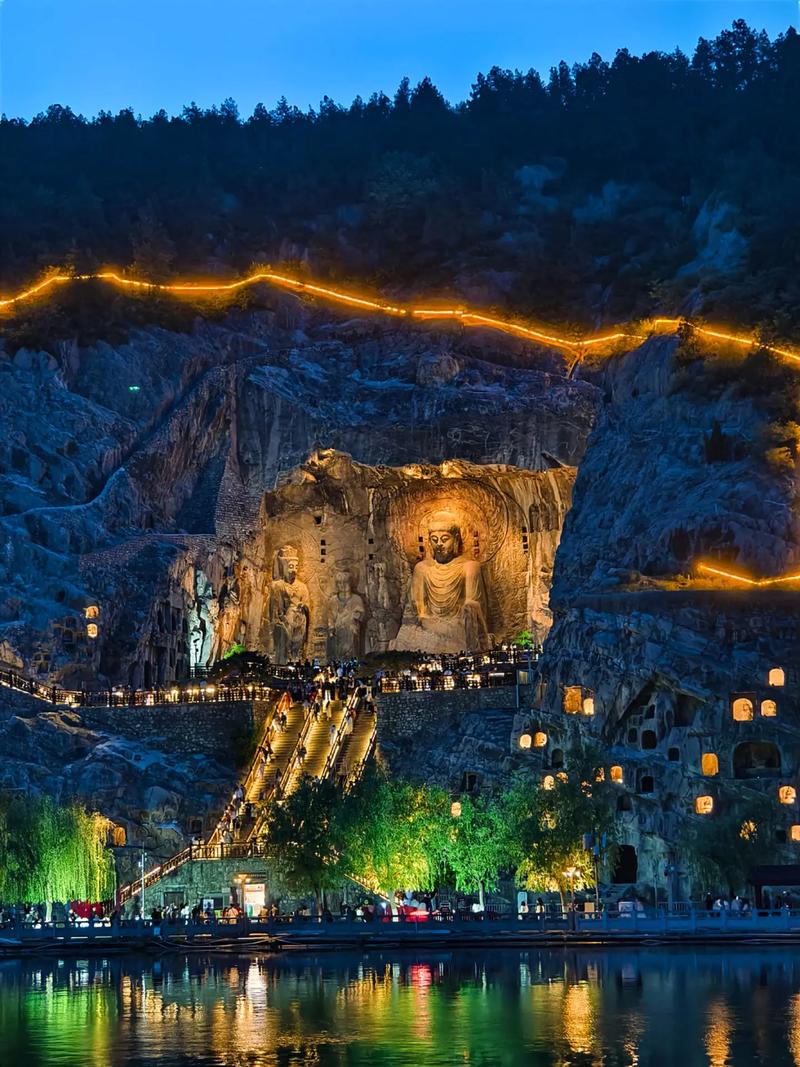 龙门石窟夜景？龙门石窟夜景图片？-第6张图片-柯迪百科