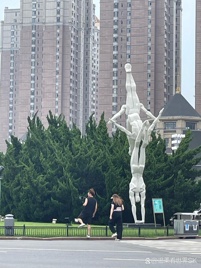 世界最大的广场,世界最大的广场叫什么名字-第7张图片-柯迪百科 世界最大的广场,世界最大的广场叫什么名字-第7张图片-柯迪百科