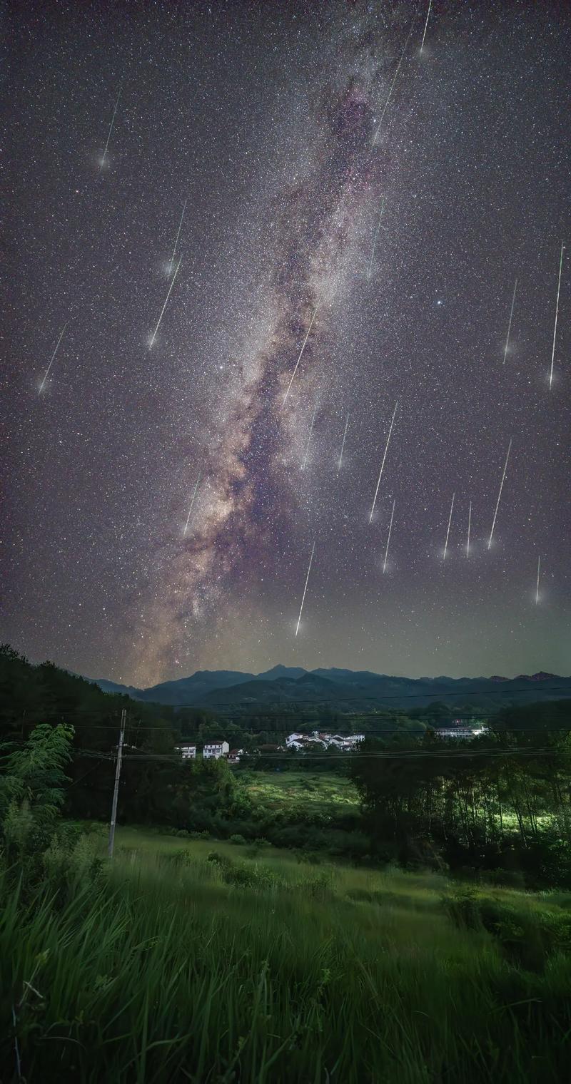 仙英座流星雨,英仙座流星雨很可能发生在几月份?-第3张图片-柯迪百科 仙英座流星雨,英仙座流星雨很可能发生在几月份?-第3张图片-柯迪百科