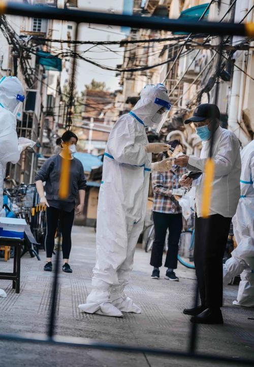 疫情和疫情下的人们,疫情与人们关系的作文-第4张图片-柯迪百科 疫情和疫情下的人们,疫情与人们关系的作文-第4张图片-柯迪百科