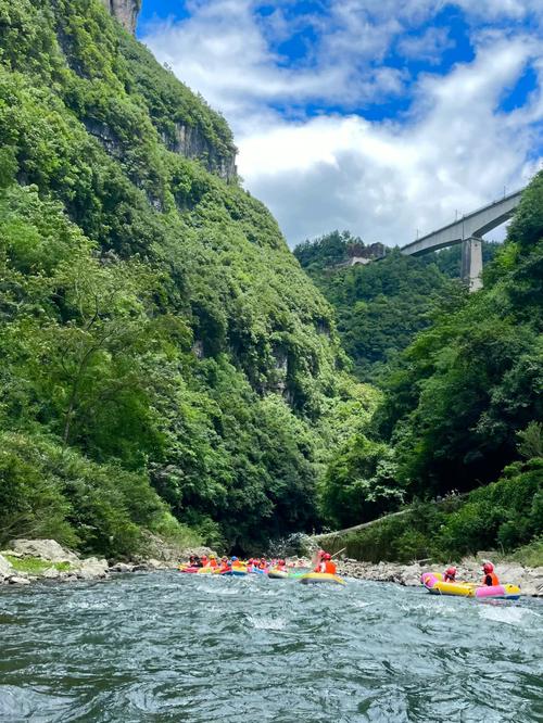 贵阳南江大峡谷?贵阳南江大峡谷的旅游项目?-第3张图片-柯迪百科 贵阳南江大峡谷?贵阳南江大峡谷的旅游项目?-第3张图片-柯迪百科